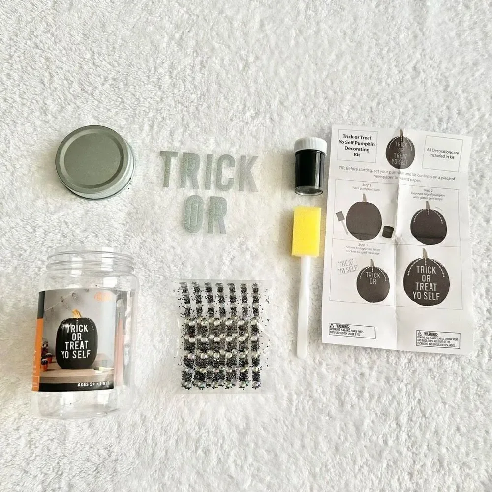 HALLOWEEN Brand new diamonds and sparkles pumpkin decorating set